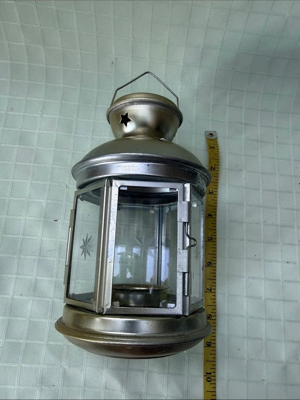 Vintage Classic Star-Cut Metallic Silver Lantern with Handle